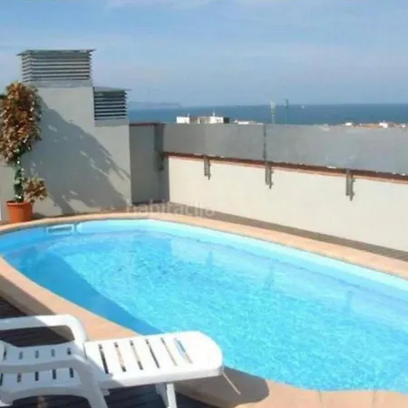 Apartment Flat70m2 In The Center Of , Shared Swimming Pool On The Rooftop